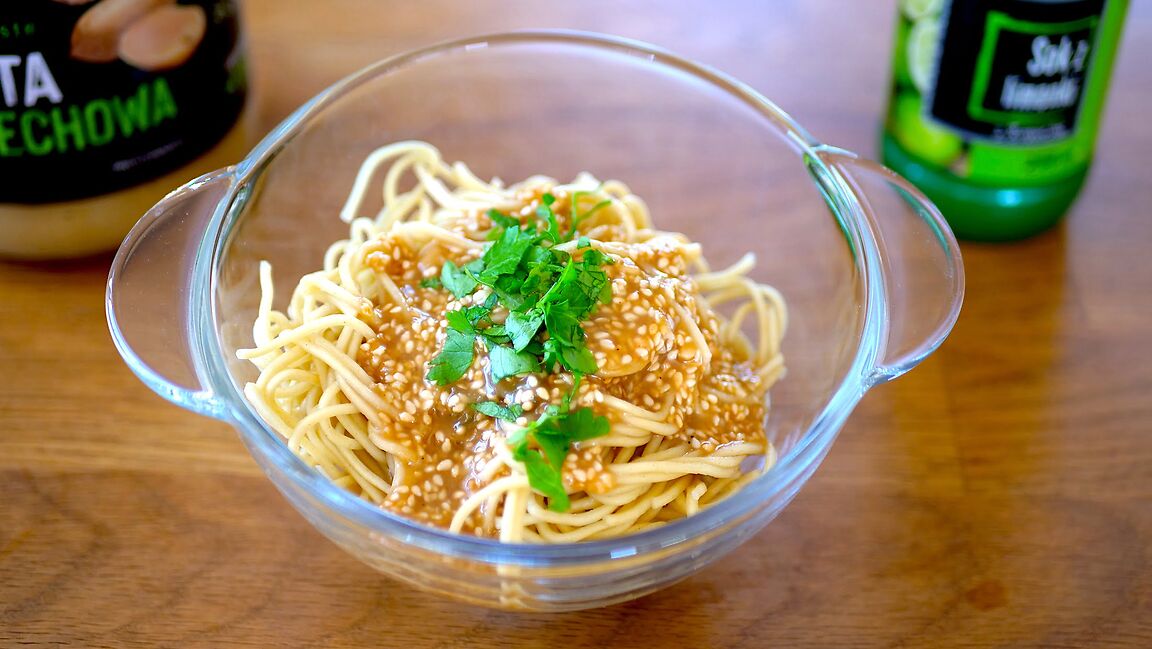 Pikantny Makaron z Sezamem